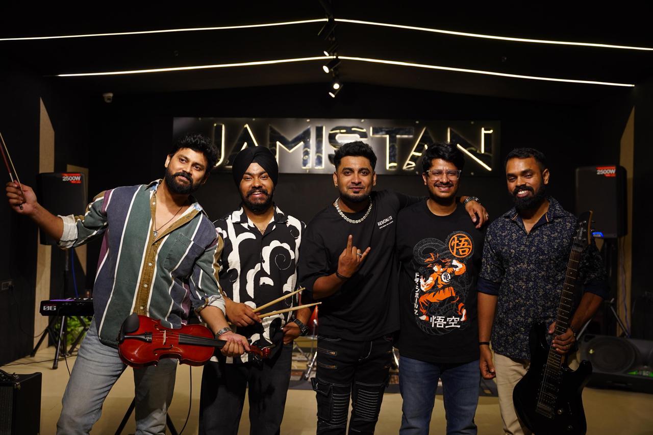 Live Music Singer in Delhi